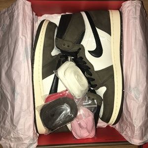 Jordan 1 travis scott